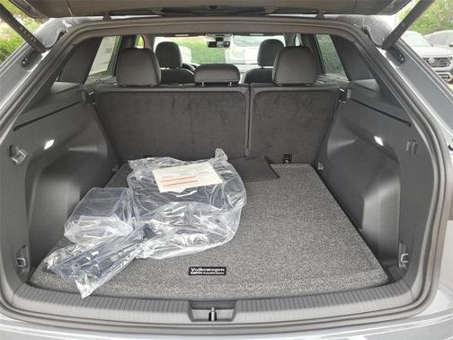 2025 Volkswagen Atlas Cross Sport 2.0T SEL R-Line Black