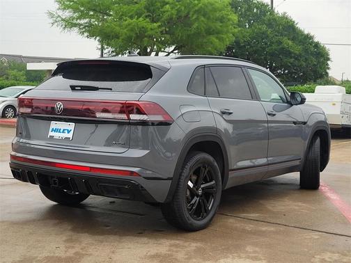 2025 Volkswagen Atlas Cross Sport 2.0T SEL R-Line Black