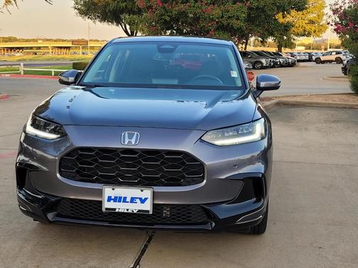 White 2023 Honda HR-V EX-L
