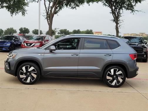 2024 Volkswagen Taos 1.5T SEL