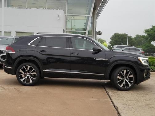 2025 Volkswagen Atlas Cross Sport 2.0T SEL Premium R-Line