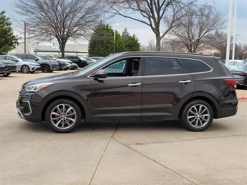 2017 Hyundai SANTA FE SE