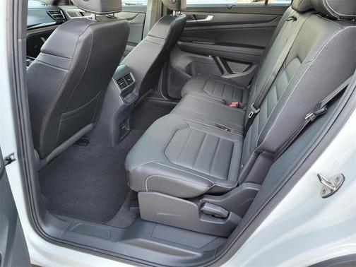2025 Volkswagen Atlas Cross Sport 2.0T SEL R-Line Black