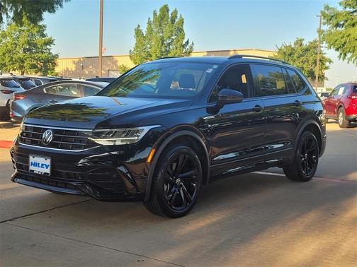 2024 Volkswagen Tiguan 2.0T SE R-Line Black