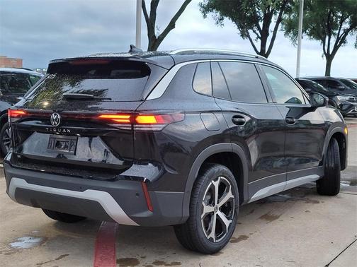 2025 Volkswagen Tiguan 2.0T SE