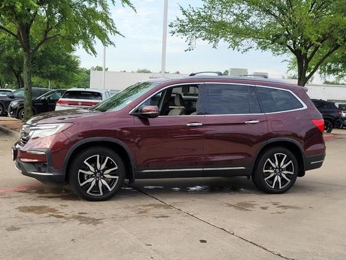 Red 2022 Honda Pilot Elite