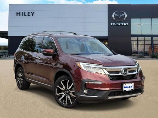 Red 2022 Honda Pilot Elite