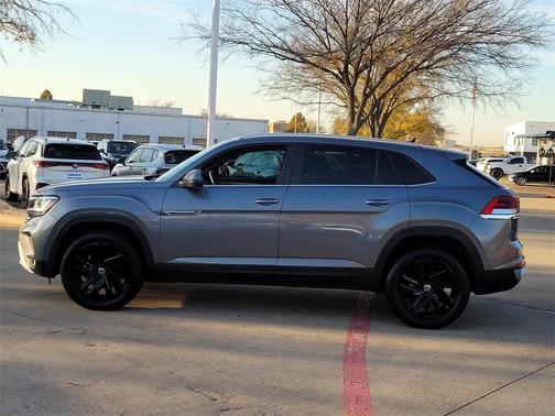 2023 Volkswagen Atlas Cross Sport 2.0T SE w/Technology