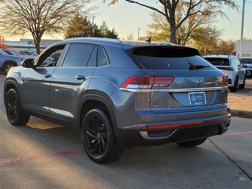 2023 Volkswagen Atlas Cross Sport 2.0T SE w/Technology