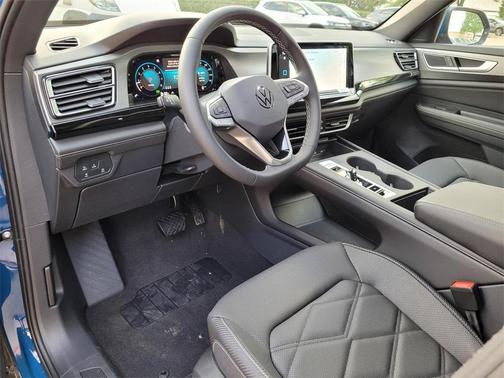 2025 Volkswagen Atlas Cross Sport 2.0T SE