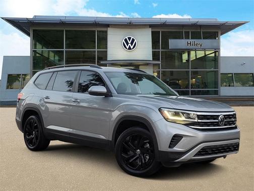 2022 Volkswagen Atlas 2.0T SE w/Technology