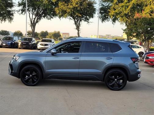 2025 Volkswagen Taos 1.5T SEL