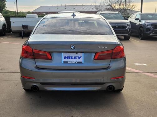 Bluestone Metallic 2020 BMW 530 i
