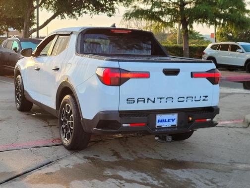 Ice White 2022 Hyundai SANTA CRUZ 2.5L SEL