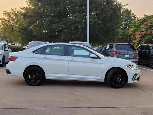2025 Volkswagen Jetta 1.5T SE