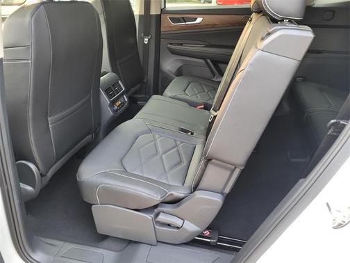 2025 Volkswagen Atlas 2.0T SE