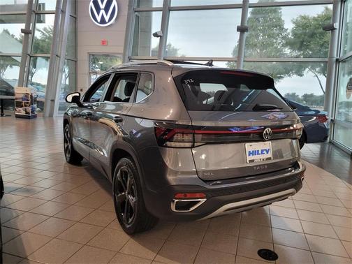 2025 Volkswagen Taos 1.5T SEL