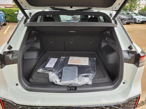 White Pearl 2026 Volkswagen Tiguan 2.0T SEL R-Line Turbo
