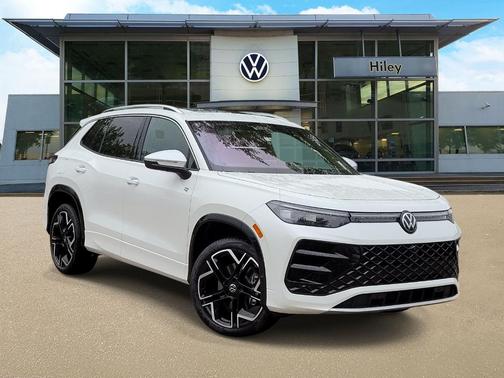 White Pearl 2026 Volkswagen Tiguan 2.0T SEL R-Line Turbo
