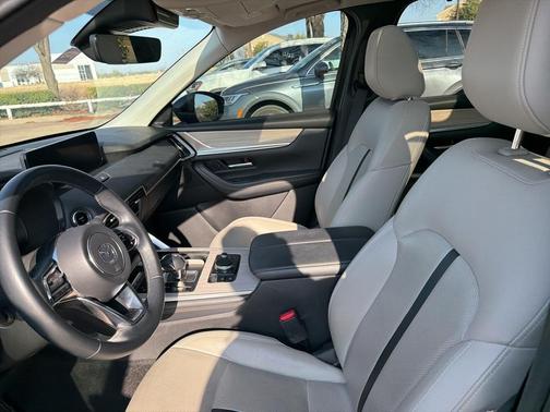 2024 Mazda CX-90 PHEV Premium