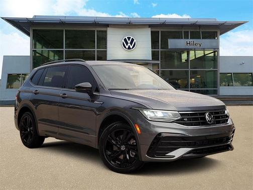 2024 Volkswagen Tiguan 2.0T SE R-Line Black