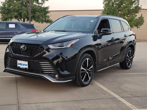 2022 Toyota Highlander XSE
