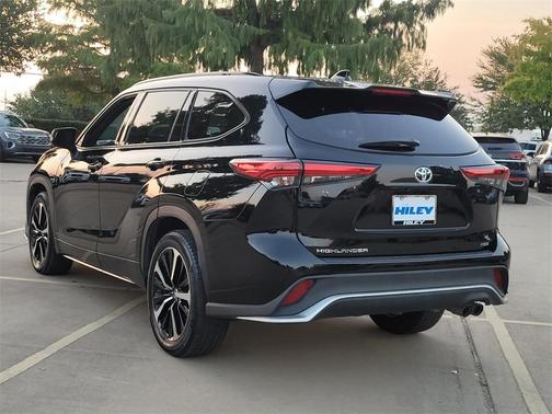 2022 Toyota Highlander XSE
