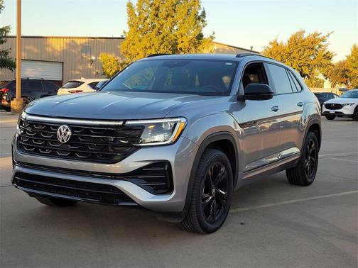 2025 Volkswagen Atlas Cross Sport 2.0T SEL R-Line Black