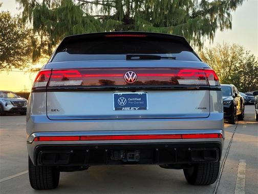 2025 Volkswagen Atlas Cross Sport 2.0T SEL R-Line Black
