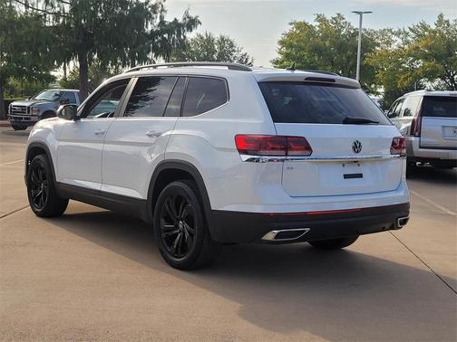 2022 Volkswagen Atlas 2.0T SE w/Technology