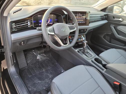 Black Pearl 2026 Volkswagen Jetta 1.5T SE