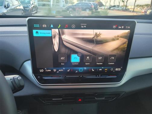 2025 Volkswagen ID.4 Pro