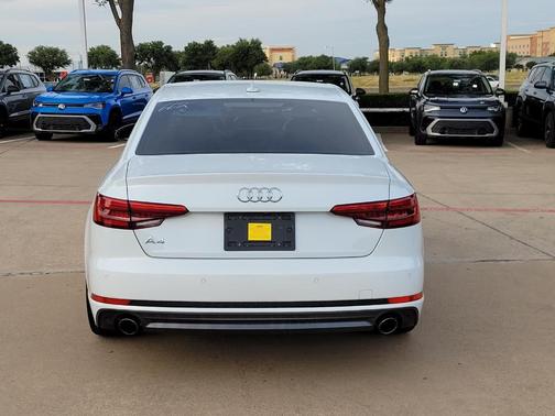 Glacier White Metallic 2017 Audi A4 2.0T Prestige