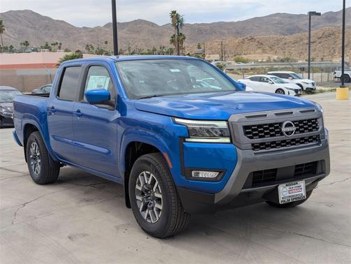 2025 Nissan Frontier SL