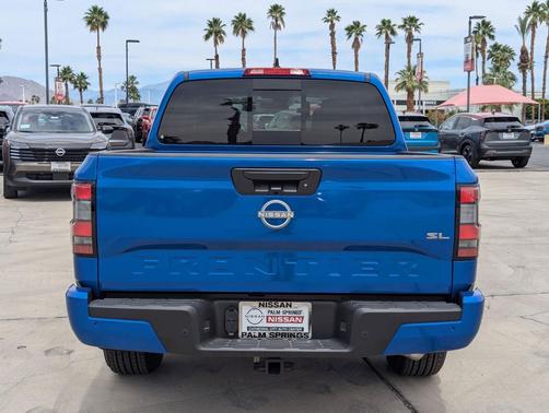 2025 Nissan Frontier SL