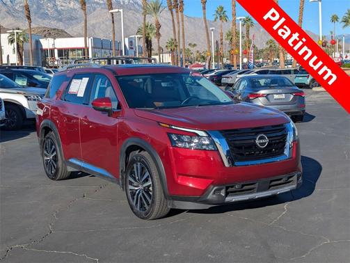 2025 Nissan Pathfinder Platinum 4WD