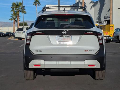 2026 Nissan Kicks SR