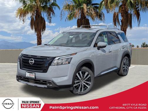 2025 Nissan Pathfinder Platinum FWD