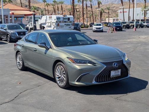 2020 Lexus ES 300h Ultra Luxury