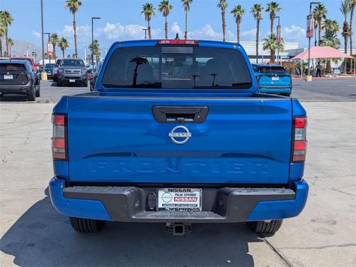 2025 Nissan Frontier SV