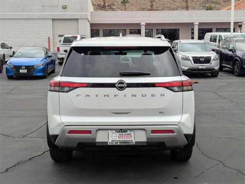 2025 Nissan Pathfinder SL FWD