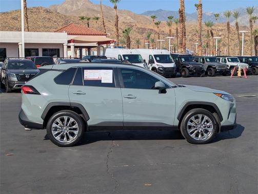 2021 Toyota RAV4 XLE Premium