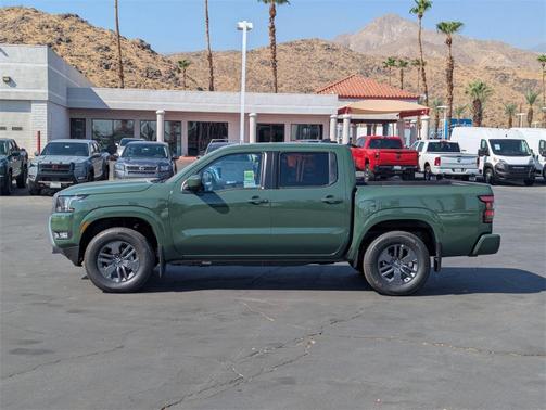 2025 Nissan Frontier SV