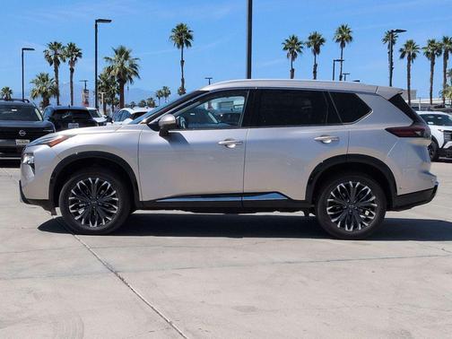 Champagne Silver Metallic 2024 Nissan Rogue Platinum