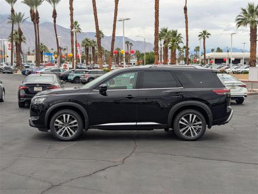 2025 Nissan Pathfinder Platinum 4WD