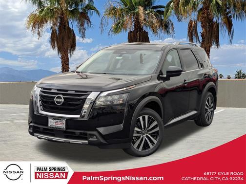 2025 Nissan Pathfinder Platinum 4WD