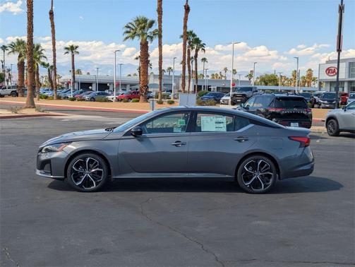 2025 Nissan Altima SR FWD