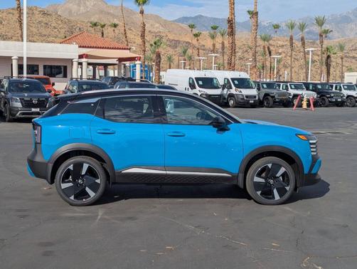 2025 Nissan Kicks SV