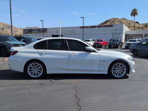 Alpine White 2023 BMW 330e 330e iPerformance