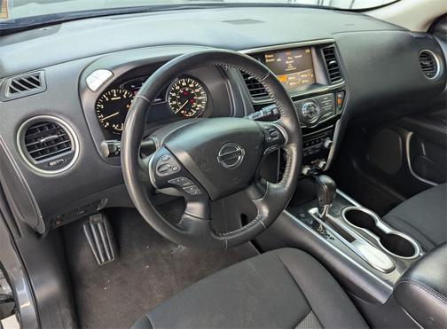 2020 Nissan Pathfinder SV 2WD